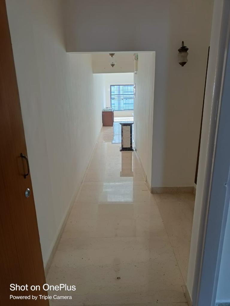 4 BHK Semi Furnished in Jolly Maker 1 , Cuffe Parade